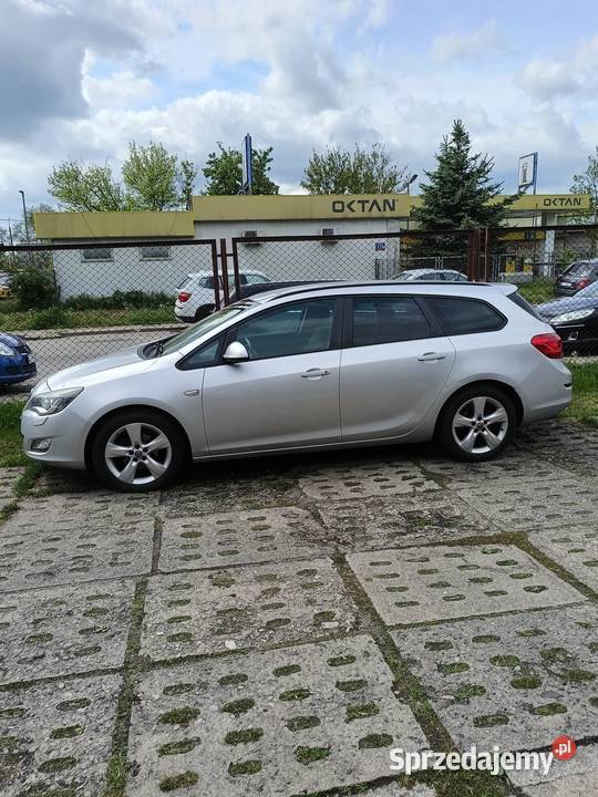 ŁKDPP sp z o o sprzeda Opla Astrę 2011 r Łódź
