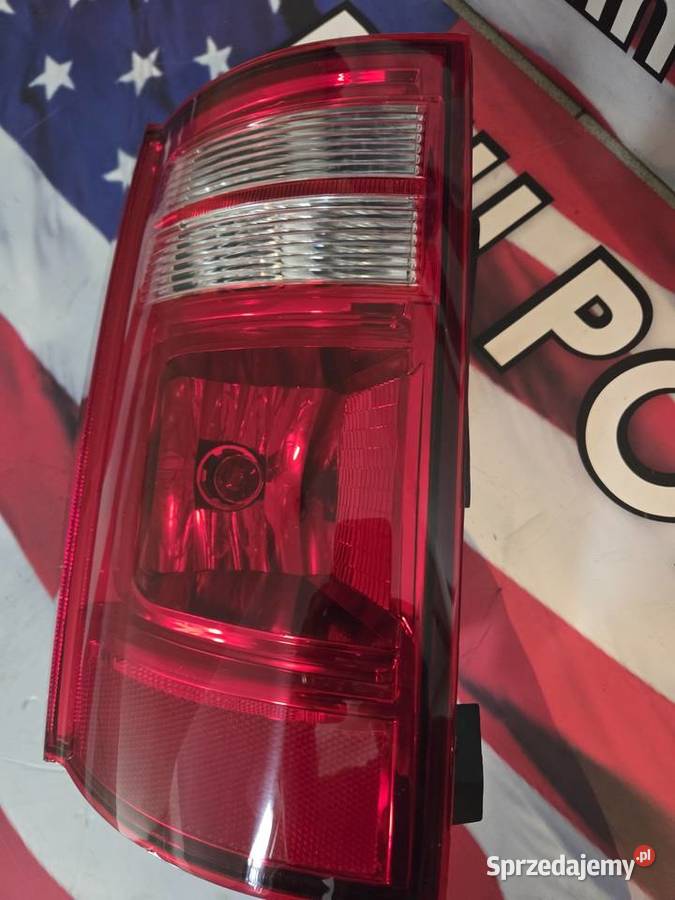 LAMPA TYLNA NOWA L R DODGE GRAND CARAVAN 0810 R Lampy tylne Kawnice