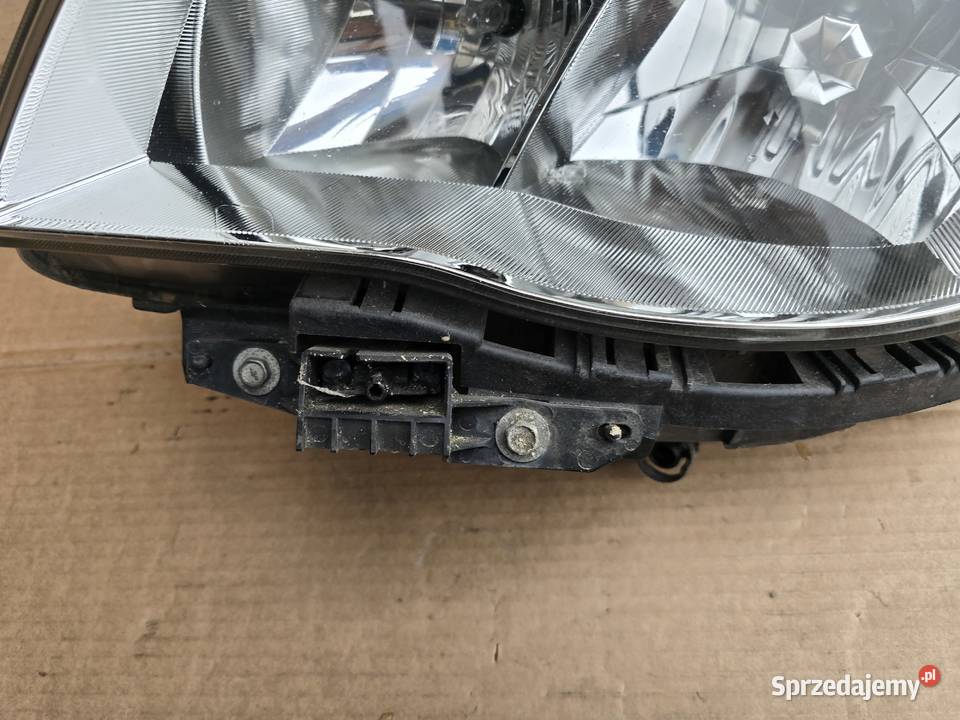 Subaru Forester 3 SH lampa kompletny reflektor Rok produkcji 2010 Legnica sprzedam