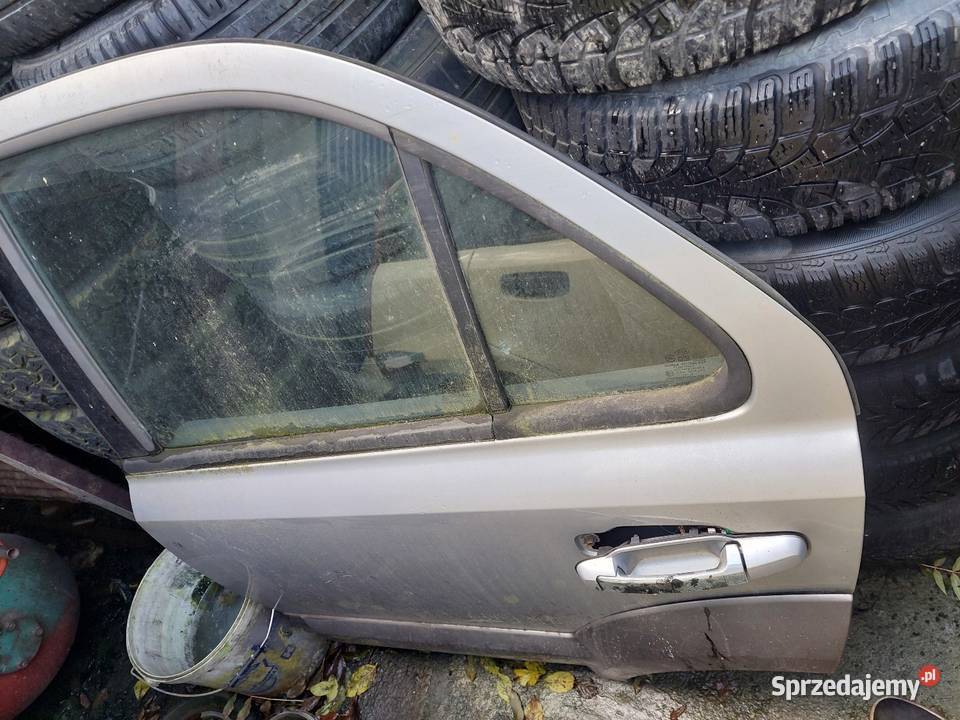 2005 Drzwi Lewe i Prawe Tył Kia Sorento 2Sztuki Rok produkcji 2005 Sucha Beskidzka