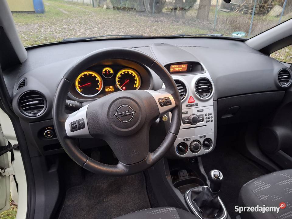 opel corsa 14 benzyna 93000 2011 bezwyp oryginał Corsa Łódź