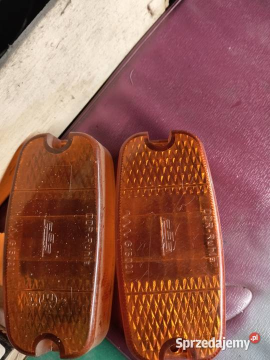 Klosze lamp kierunkowskazów Trabant Gumieniec sprzedam