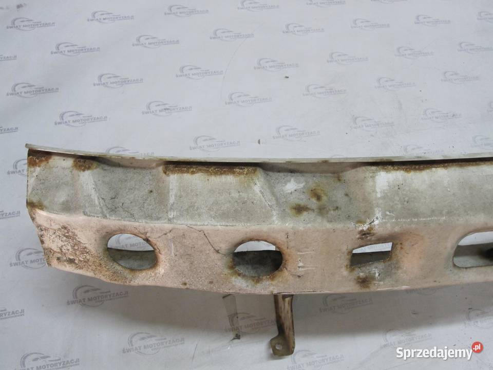 NISSAN VANETTE E 02r belka zderzaka tył