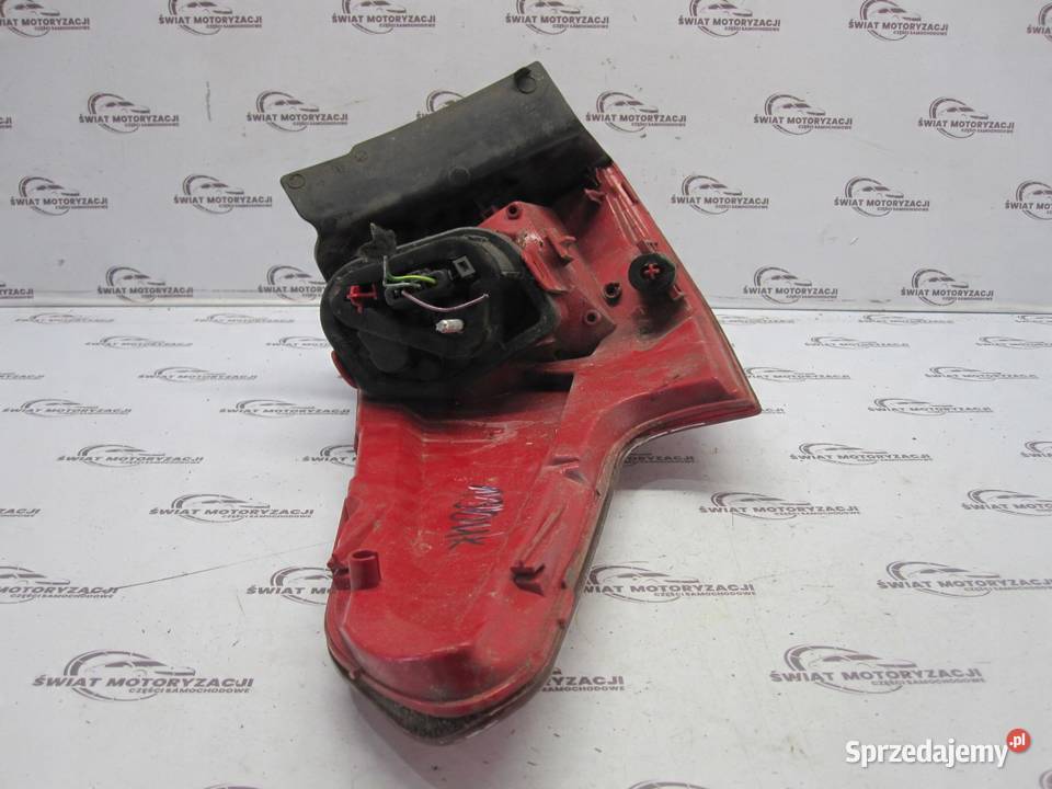 CITROEN C5 II 08r lampa prawa tył Lampy przednie