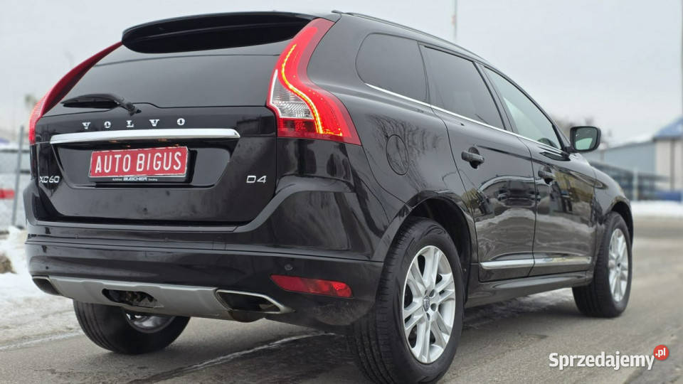 Volvo XC 60 Bogate wyposażenie Xenon czujnik deszczu pomorskie Lębork sprzedam