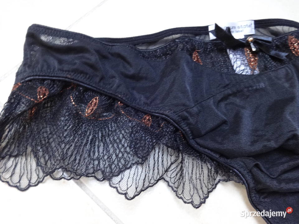 Stringi marki pleasure state sprzedam
