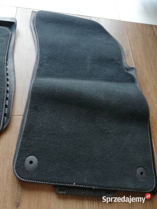 Zestaw dywaników gumowych i welurowych Audi Q7 kujawsko-pomorskie Golub-Dobrzyń