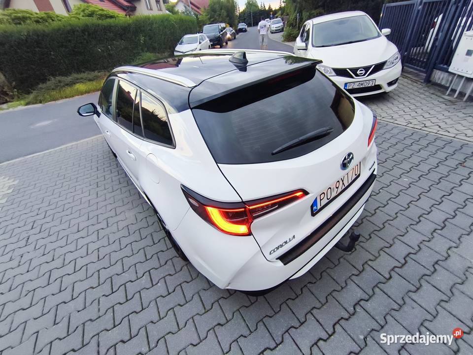 Toyota Corolla Hybrid 184 wielofunkcyjna kierownica wielkopolskie sprzedam