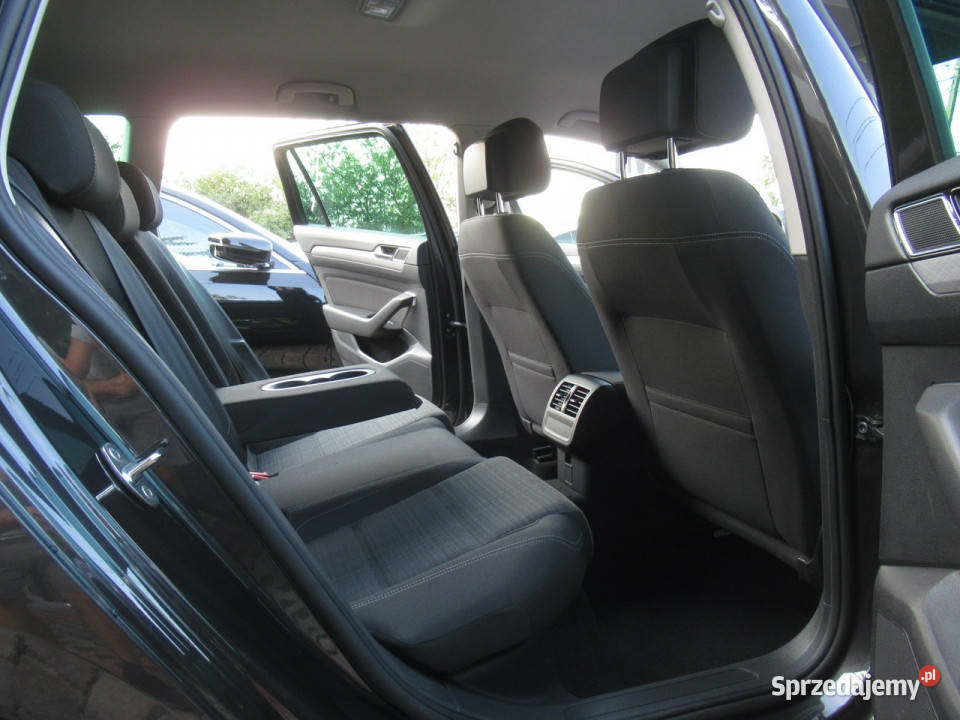 Volkswagen Passat BEZWYPADKOWY NAWIGACJA Warszawa