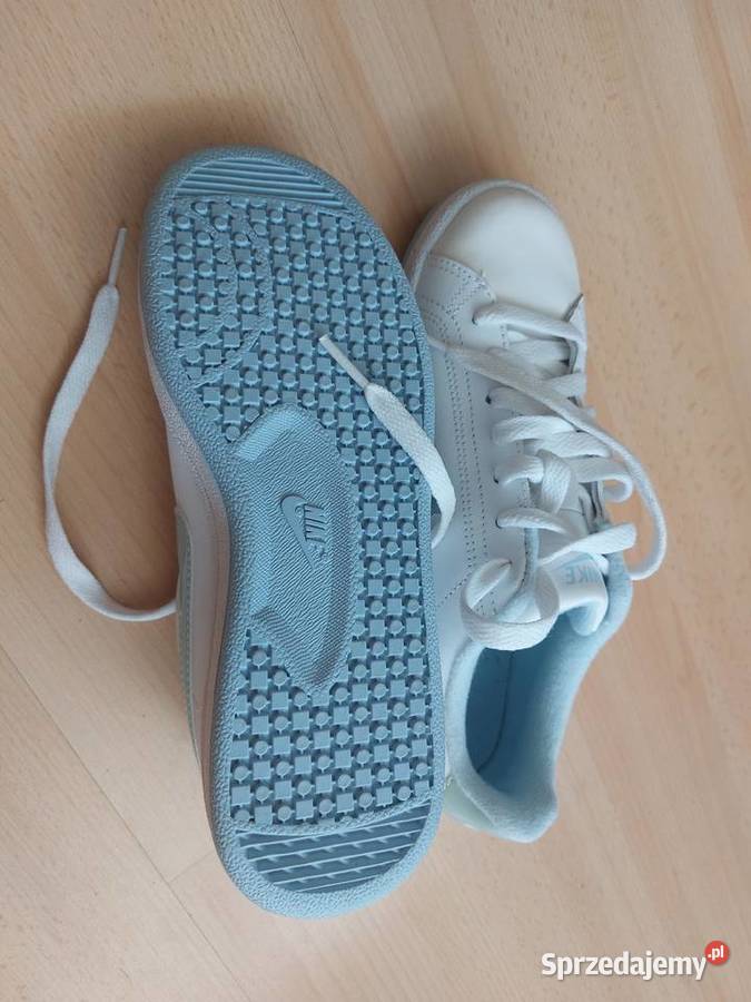 Buty sportowe NIKE R36 Pisz sprzedam