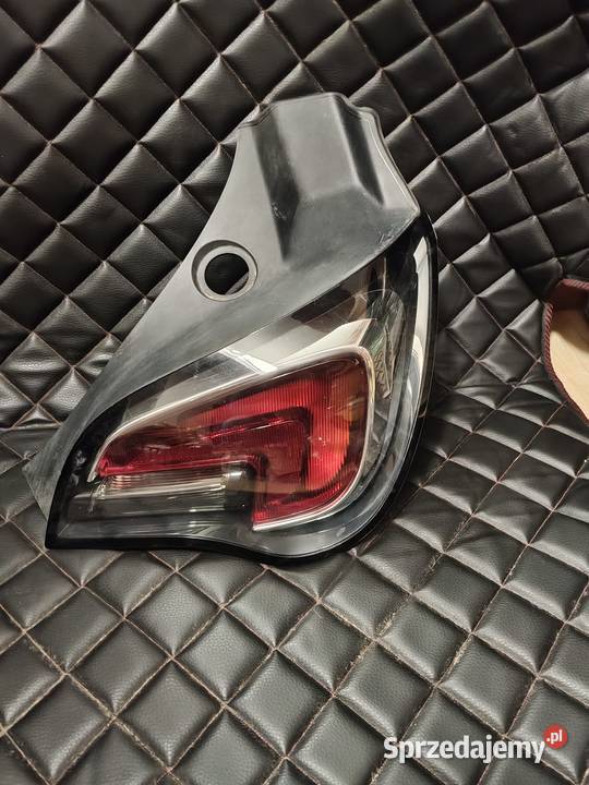 Opel Adam lampa tylna prawa Pozostałe Pozostałe Wołczyn