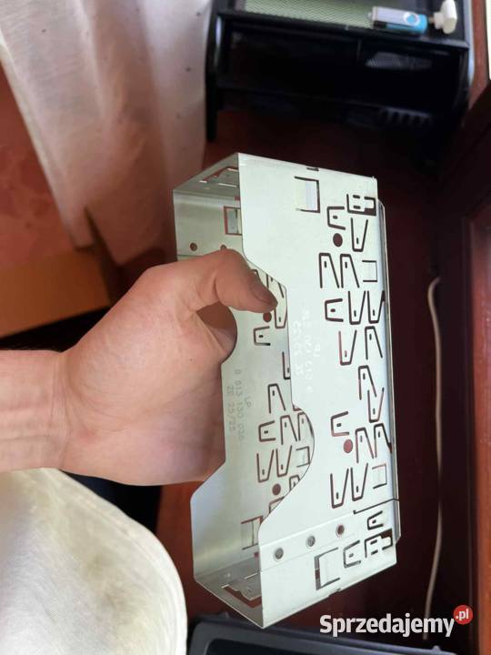 Półka pod radio A2036830691 Mercedes