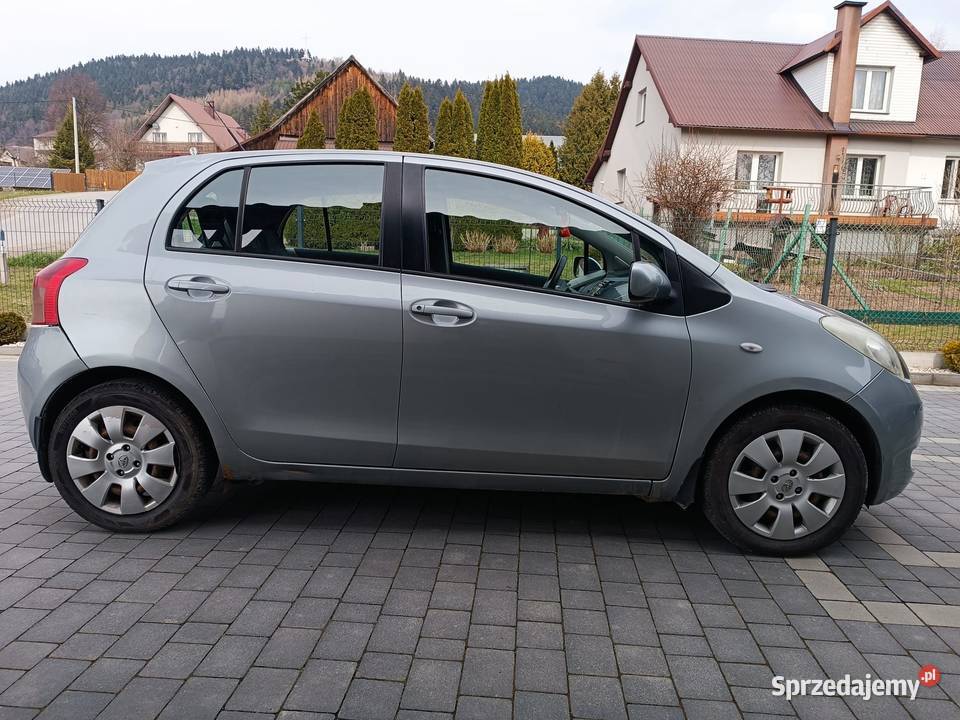 Toyota Yaris 13 VVTi manualna Limanowa