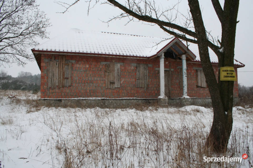 Posiadłość z domem w stanie surowym 64190m2 Piaseczno