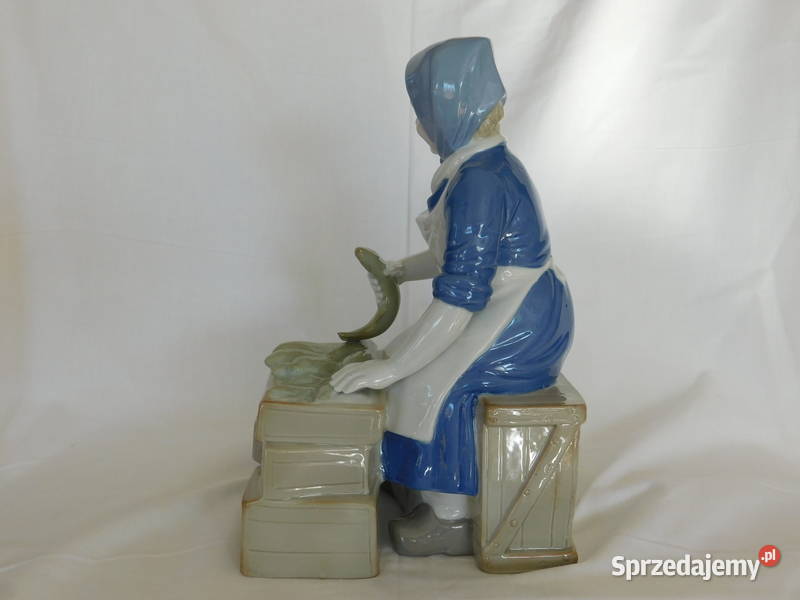 Figurka babci sprzedającej ryby Lippelsdorf 1431 Szczecin
