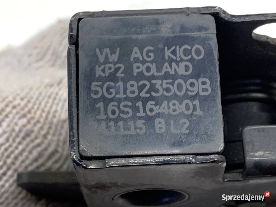 ZAMEK MASKI PRZÓD VW GOLF VII Hatchback osobowe