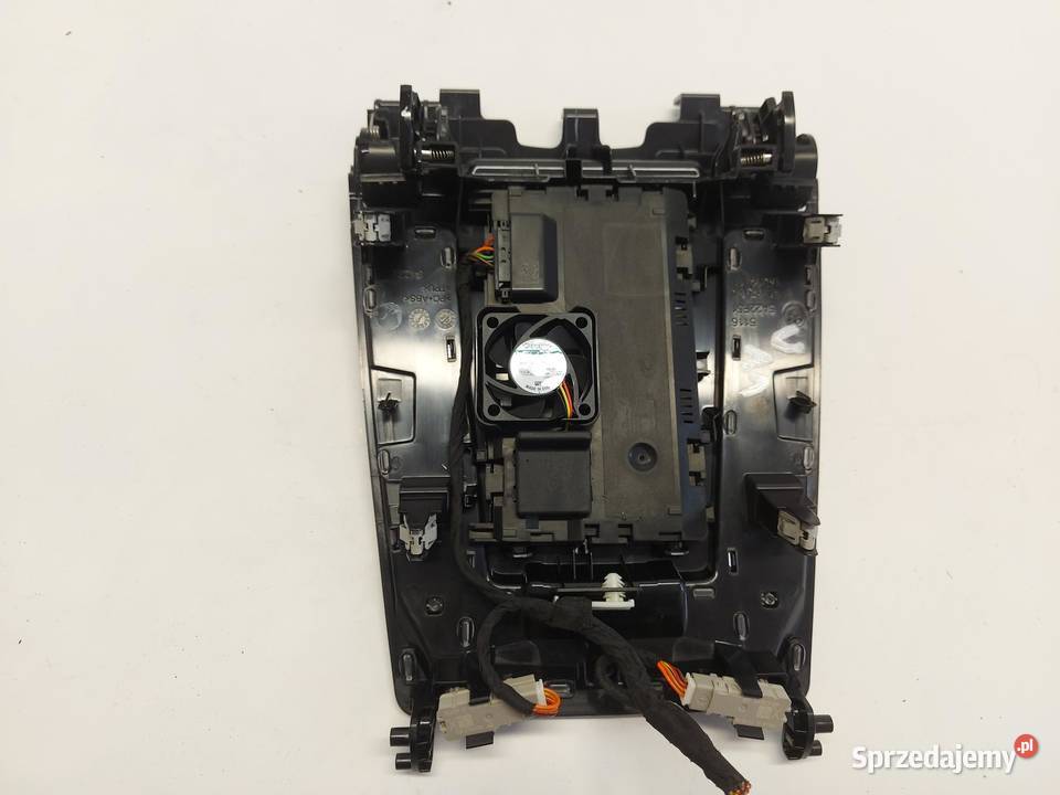 BMW iX1 X1 U11 Ładowarka indukcyjna 5A73DC5