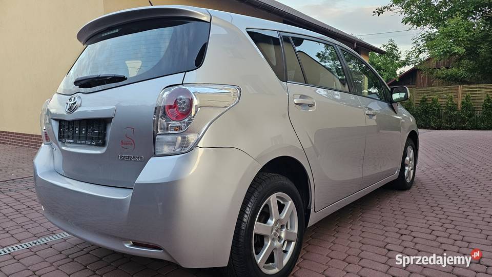 Toyota Verso 16 132 7 osobowa 160tyskm 2009r manualna Zarszyn