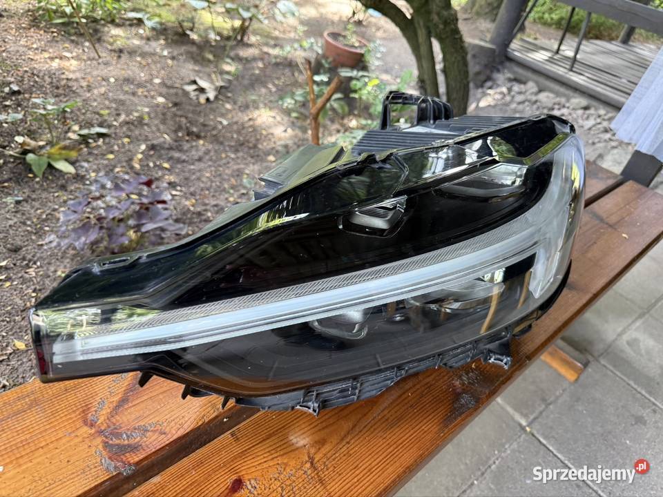 Lampa przednia Volvo xc60 wielkopolskie