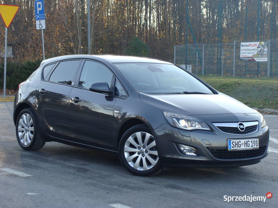 Opel Astra 14 Turbo benzyna 140 sprowadzony