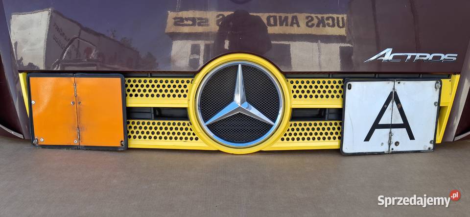 MERCEDES ACTROS MP4 MASKA GRILL ATRAPA KOMPLETNA Bieleń