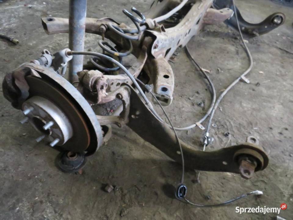 BELKA ZAWIESZENIA OŚ TYŁ MAZDA 3 BM