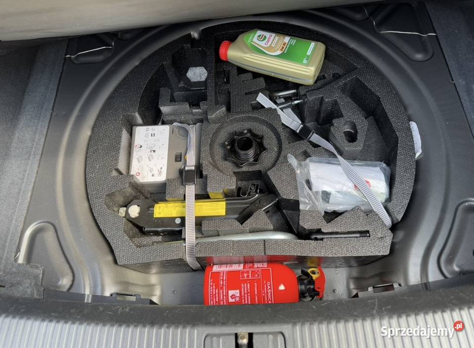 A3 Sportback16 TDInowe opony letnie bogate światła przeciwmgielne Gadka