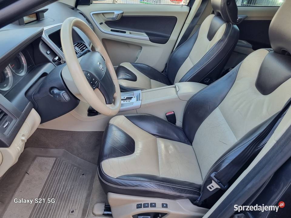 Volvo XC60 I 24 D 185 4x4 skóra ksenony alufelgi VAT marża Płońsk