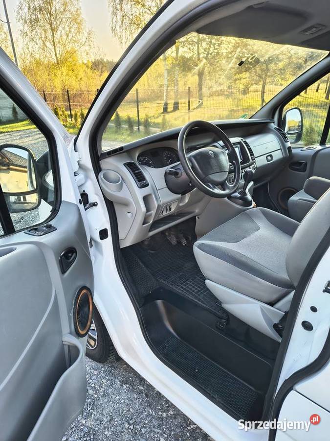 Renault Trafic 2010 25dci 150 2xdrzwi przesuwne diesel Kielce sprzedam