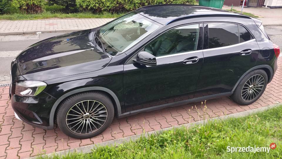 Mercedes GLA bezwypadkowy welurowa tapicerka śląskie Jastrzębie-Zdrój