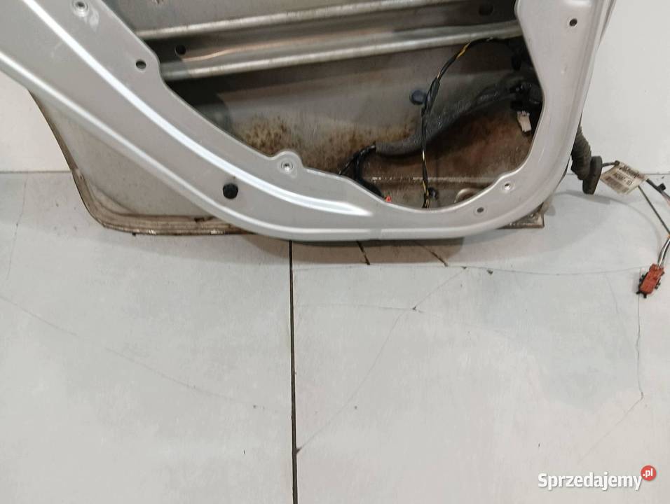 DRZWI LEWE TYŁ O8 Ford Kuga I 20082012