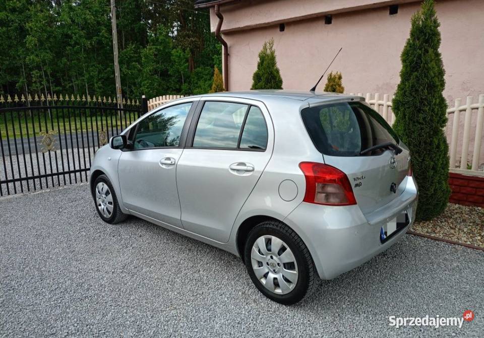 ŚLICZNA TOYOTA YARIS 2006 13 benzyna NISKI 137km Yaris Radomsko sprzedam