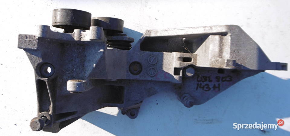 Łapa Wspornik 03l903143h Vw Seat Skoda Audi Silniki i osprzęt Mikołów