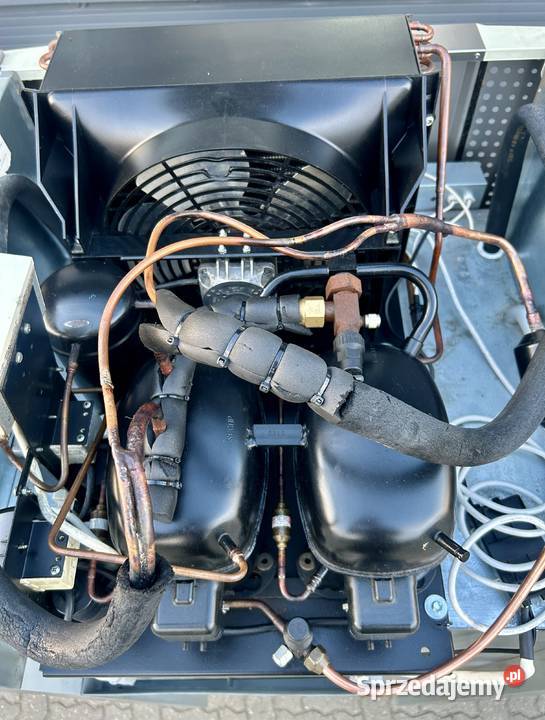 SZYBKOSCHŁADZARKA SZOKOWA GRAM 700L SZAFA