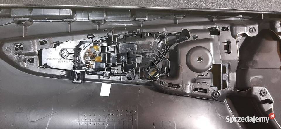 Boczek tapicerka drzwi Nissan Qashqai II Prawy Włoszczowa