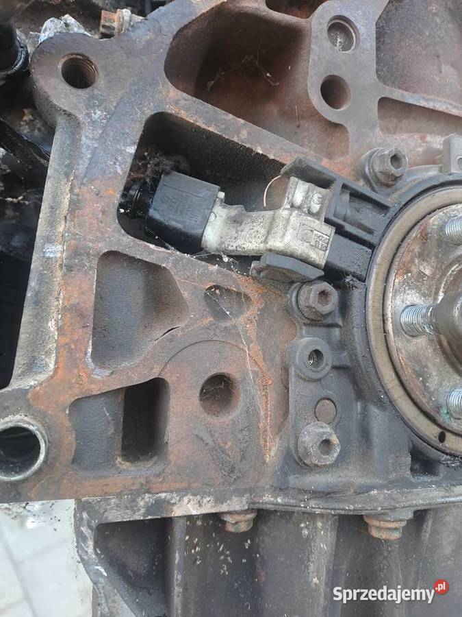 Volkswagen Passat B6 20 TDi 140 silnik kod BKP Jastrzębie-Zdrój