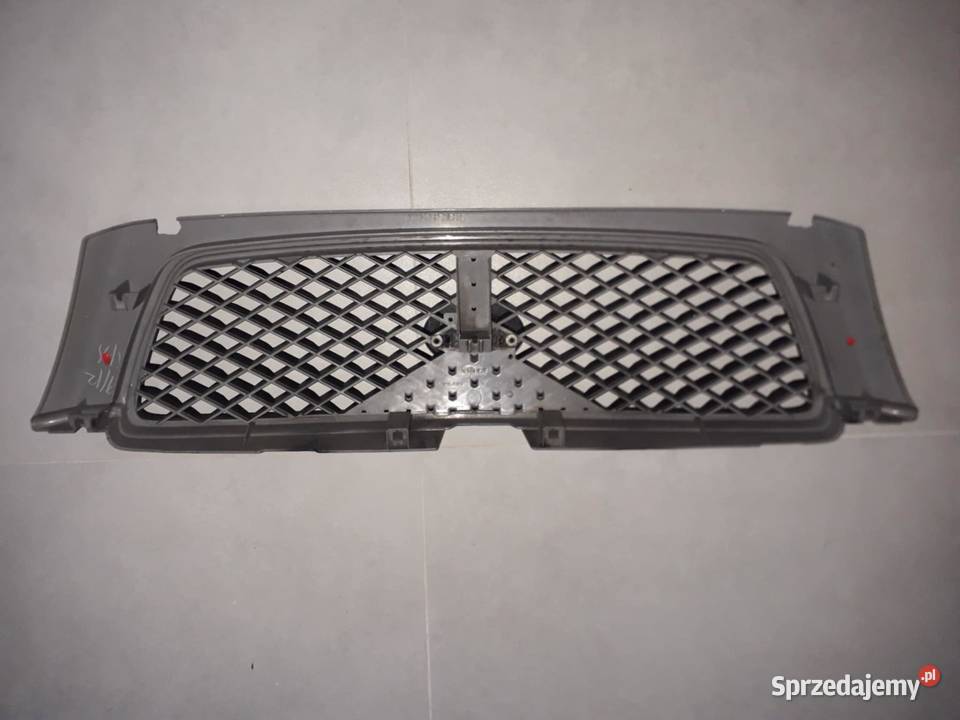 Subaru Forester SF grill wysyłka osobowe Działoszyn