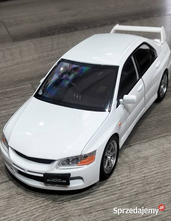 Mitsubishi Lancer Evo IX w skali 124 Kutno