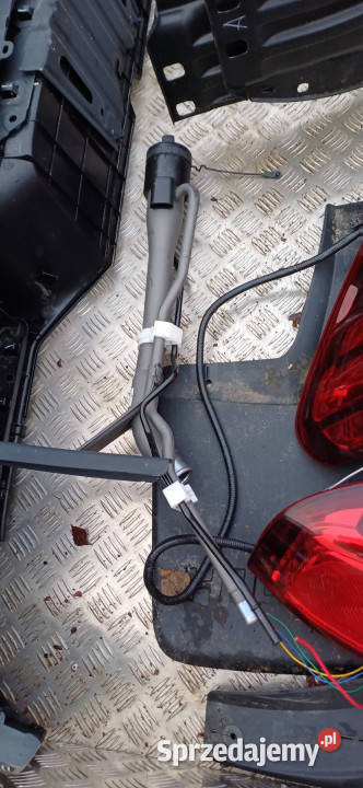 BEZ MINIMALNEJ Paka tylna skrzynia TOYOTA HILUX