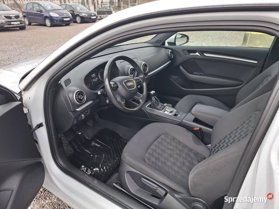 Audi A3 20tdi Nawigacja tempomat SOCHAN czujnik zmierzchu A3