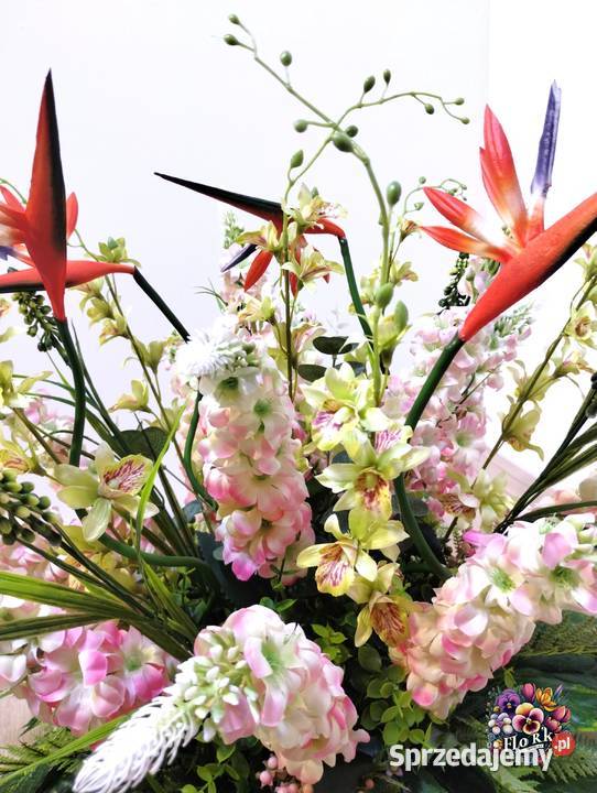 Wiązanka na cmentarz kompozycja stojąca na Dobre