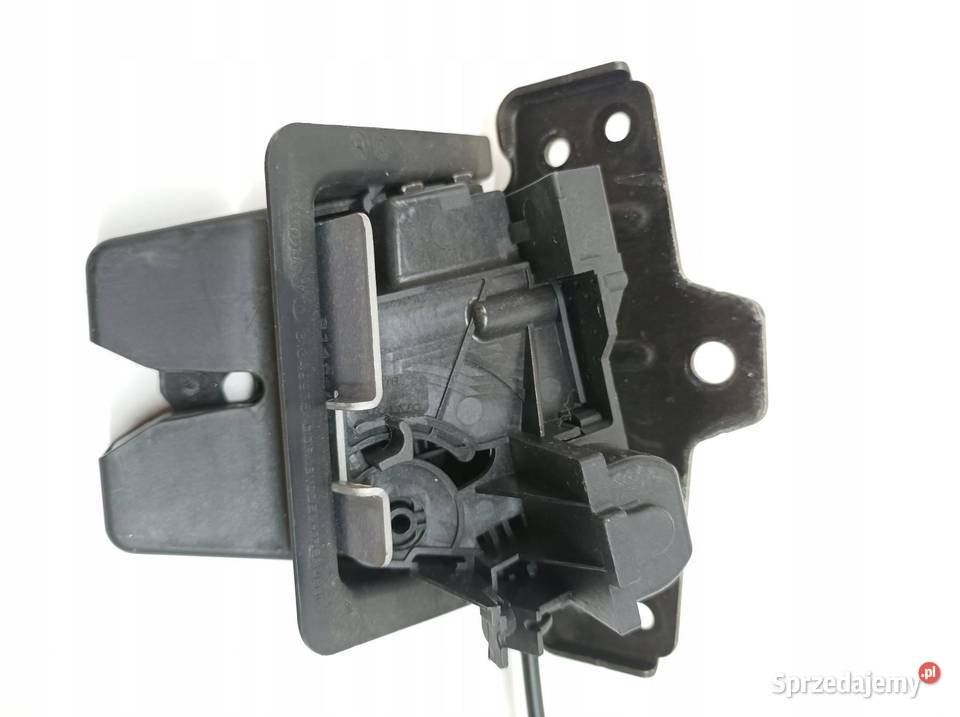 ZAMEK KLAPY BAGAŻNIKA KOMBI DOCIĄG 31349975 świętokrzyskie