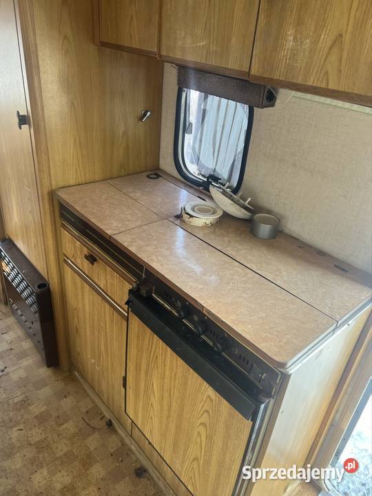 Przyczepa 89r zarejestrowana opłacona do remontu Kampery