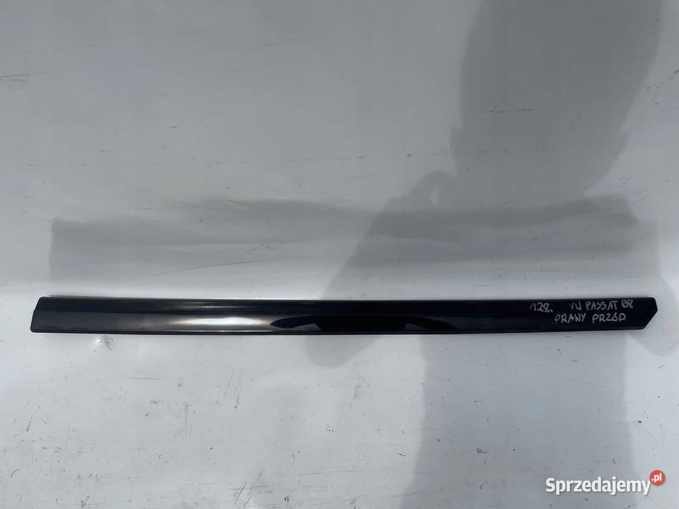 LISTWA PROGOWA PRAWA PRZÓD VW PASSAT B8