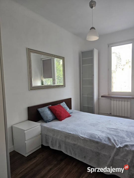 Ścisłe centrum Warszawy Budynek z cegły balkon Warszawa