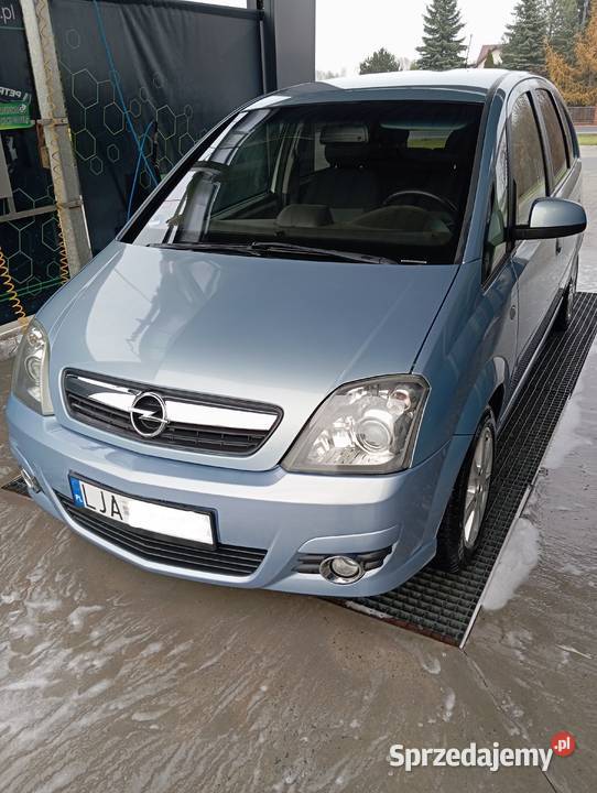 Opel Meriva 14 Benzyna dwa komplety opon na benzyna