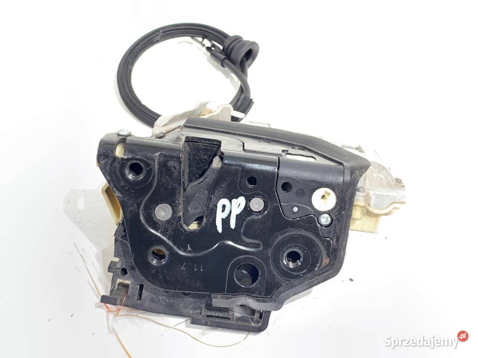 ZAMEK DRZWI PRAWY PRZÓD VW PASSAT B6 Hatchback