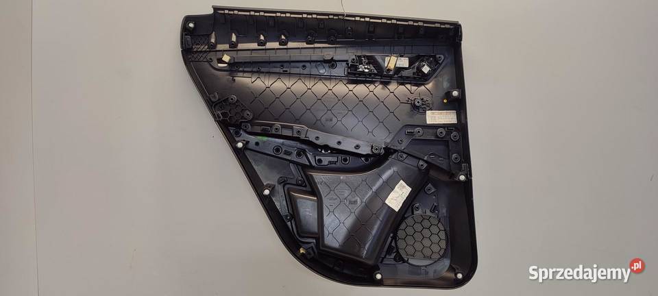 SKODA KAROQ BOCZEK DRZWI PRAWY TYŁ 57A867024CE sprzedam