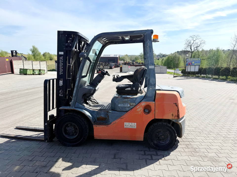 wózek widłowy TOYOTA 8FDF25 Diesel TRIPLEX 47m Wózki widłowe Działoszyn