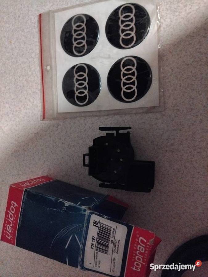 Naklejki na kołpaki AUDI cztery sztuki Emblematy Przemyśl